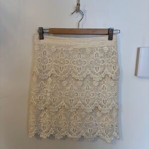 Cream skirt with zipper